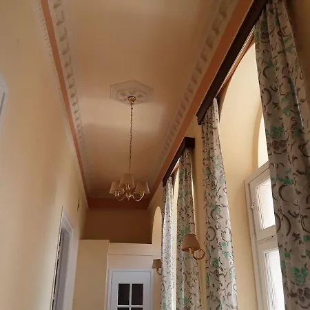 Апартаменты Ermoupolis 1834 Traditional Stone Yard House